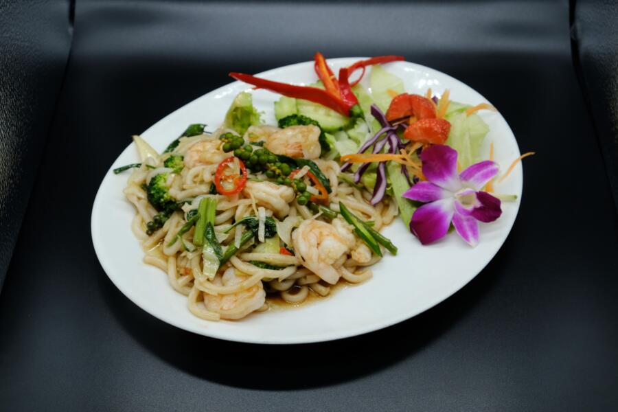 Scampi i chilli med tykke hvete/tapioka-nudler